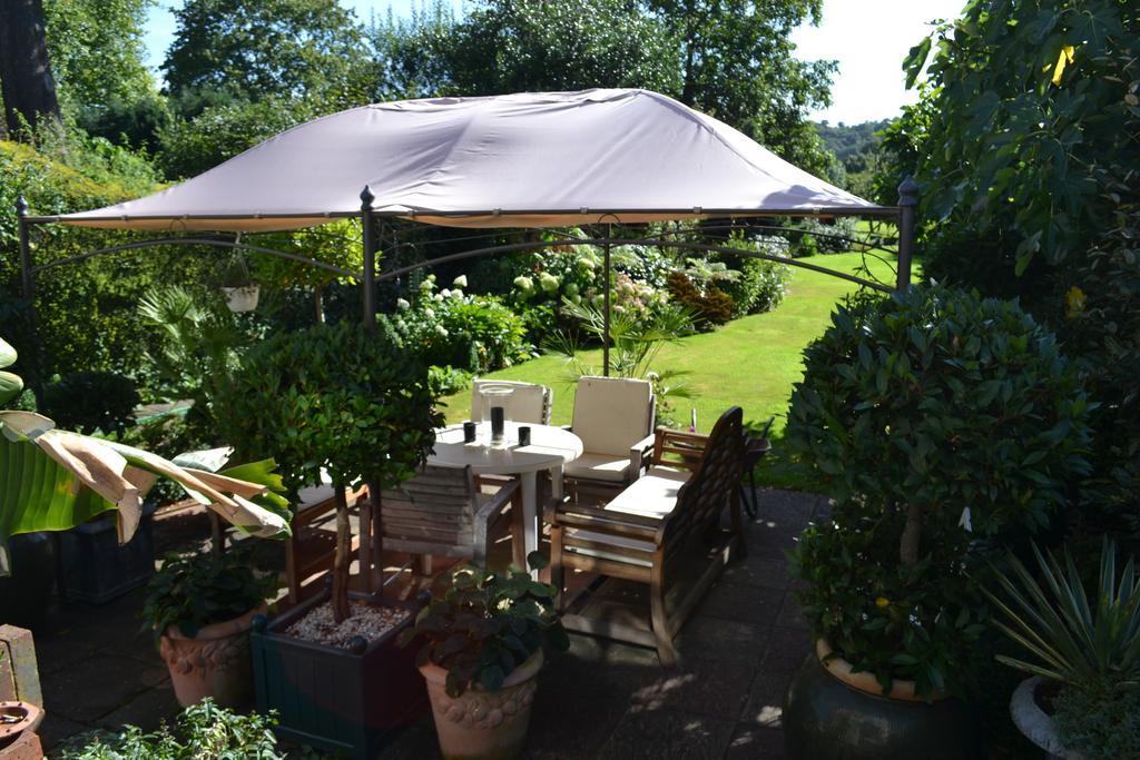 Cranleigh Hotel Reigate Exterior photo